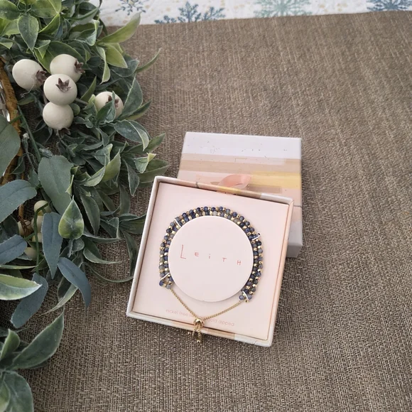 Leith Gold and Navy Beaded Bracelet - Picture 3 of 5